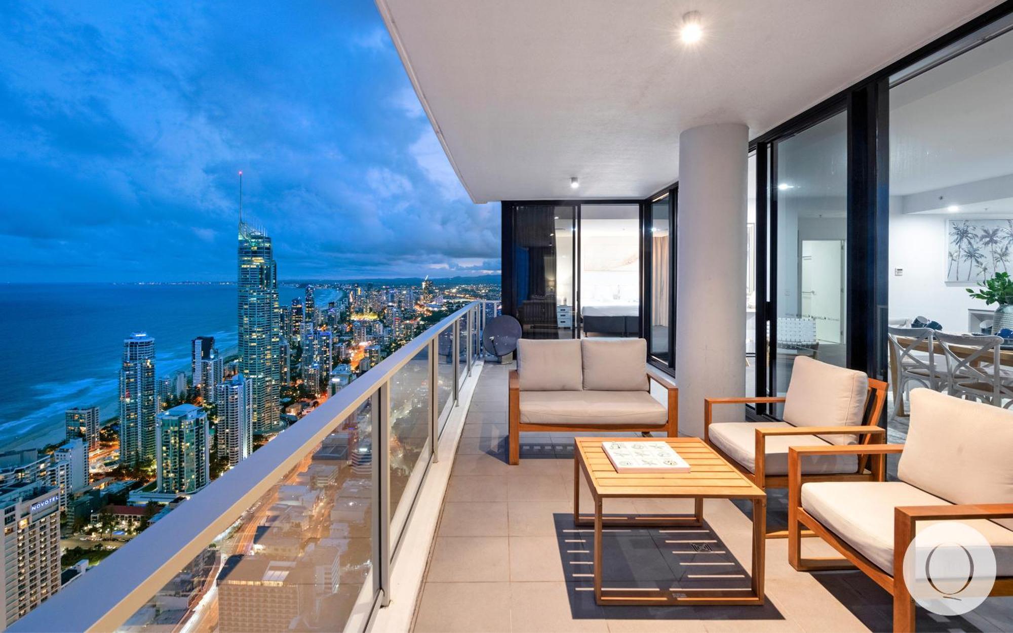 5 Bedroom Executive Sub Penthouse In The Heart Of Surfers With Full Ocean Views - Sleeps 12 - Circle On Cavill Amazing!! โกลด์โคสต์ ภายนอก รูปภาพ