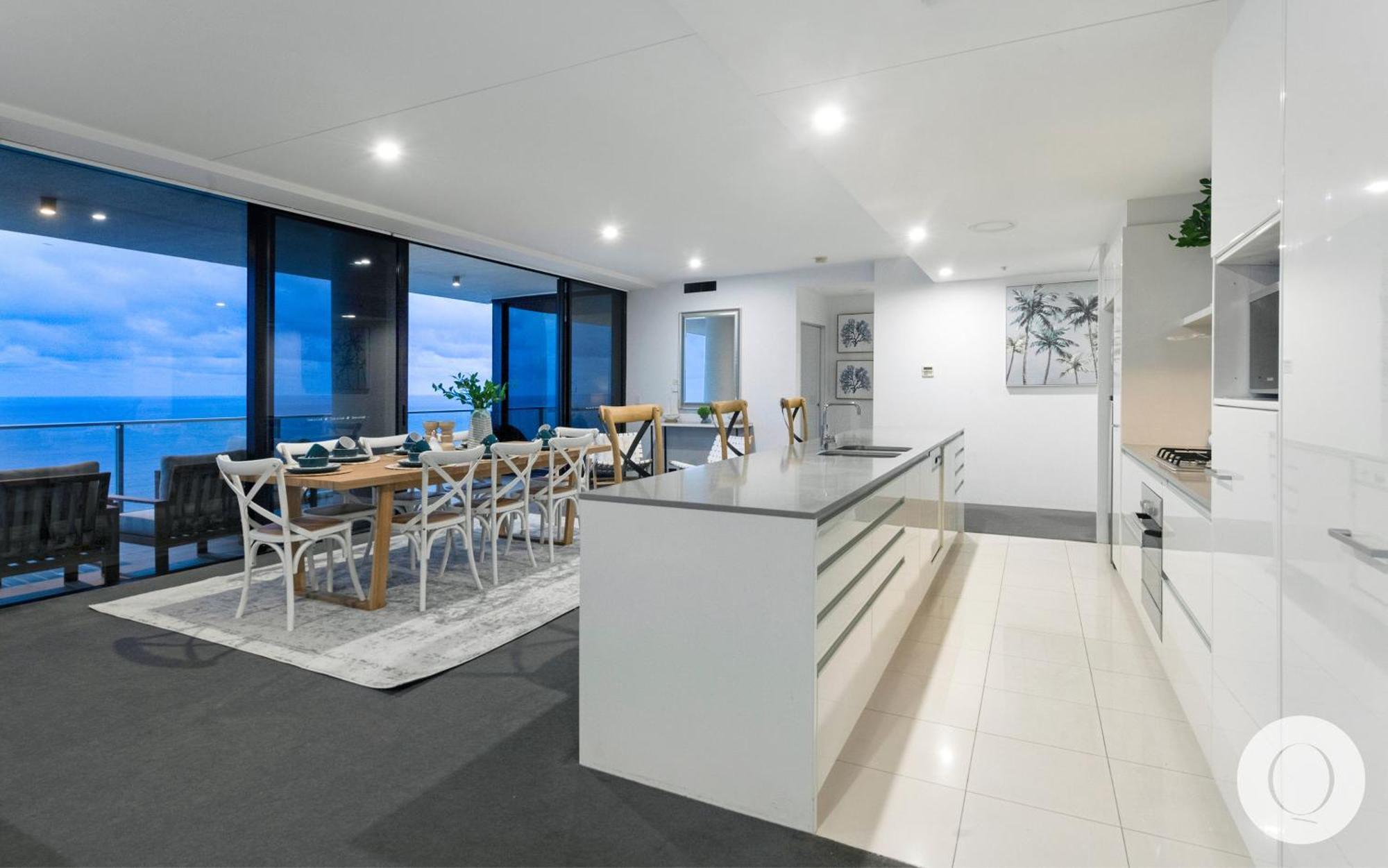 5 Bedroom Executive Sub Penthouse In The Heart Of Surfers With Full Ocean Views - Sleeps 12 - Circle On Cavill Amazing!! โกลด์โคสต์ ภายนอก รูปภาพ