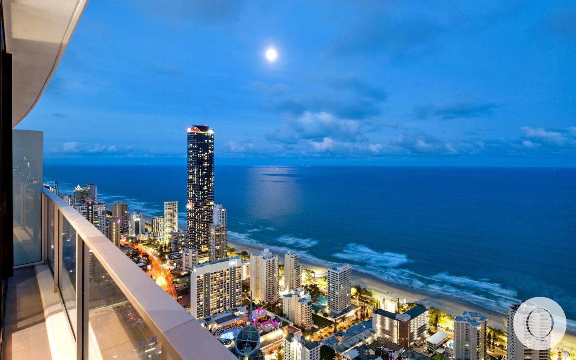 5 Bedroom Executive Sub Penthouse In The Heart Of Surfers With Full Ocean Views - Sleeps 12 - Circle On Cavill Amazing!! โกลด์โคสต์ ภายนอก รูปภาพ